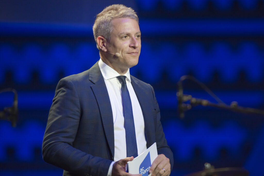 contratar enric company